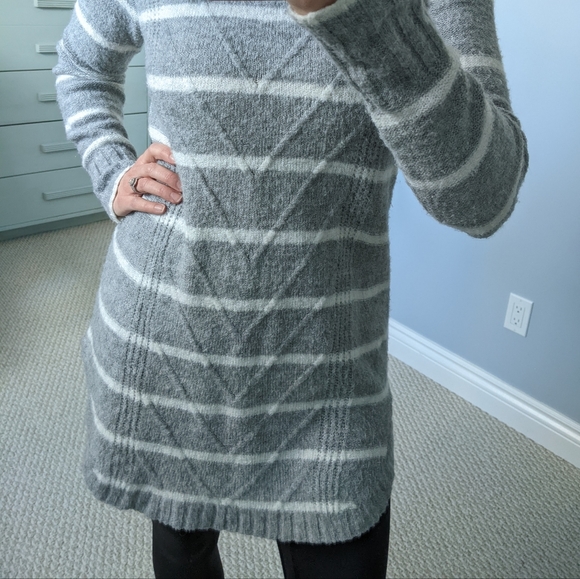 Reitmans Long Sweater - Picture 3 of 12